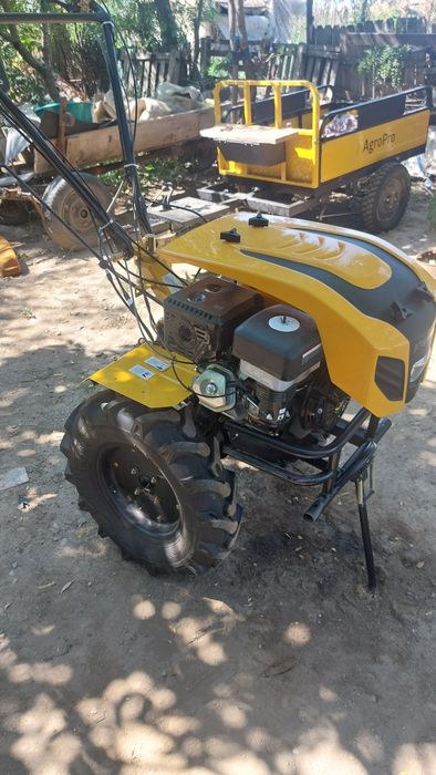 Vând motocultor 18cp benzina