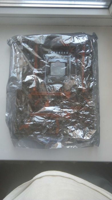 Материн. плата Atermiter. X99. LGA 2011-V3. DDR4. Процесор E5-2620 V3.