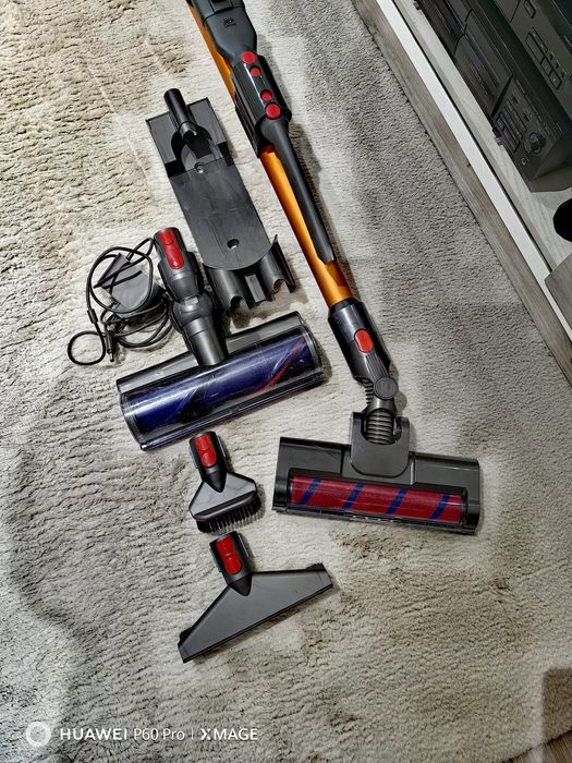 Aspirator Dyson v8 absolut