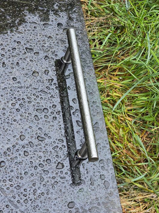 Usi din sticla masiva