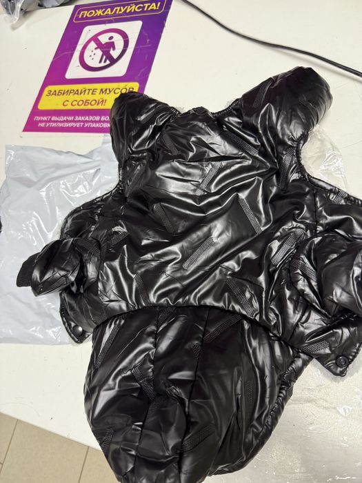 Одежда  на зиму размер М , для мини пород