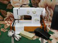 Швейная машина Чайка 142М в чемодане с электроприводом