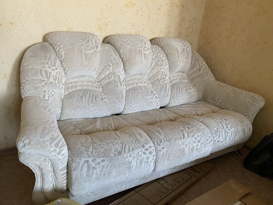 Продается диван по дешевке