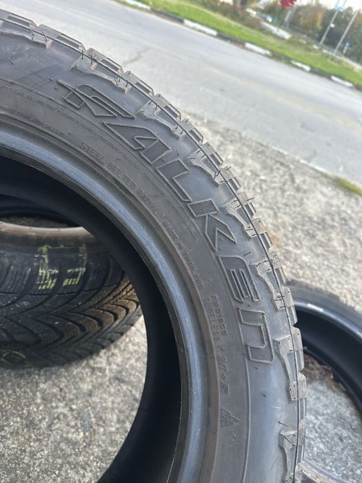 255/55/18-Falken