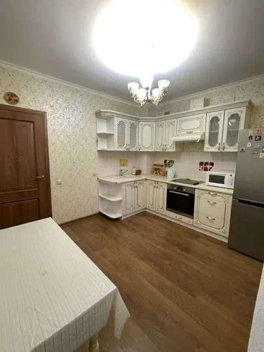 Сдается под Субаренду 1  ком кв жк Времена года