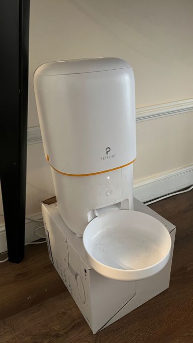 Автокормушка для кошки/собаки