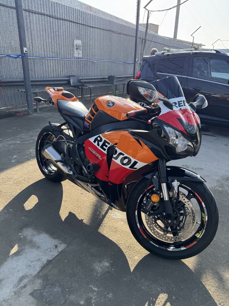 Продою Honda Cbr 1000rr