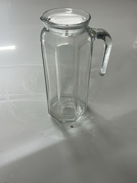 продаю графины новые