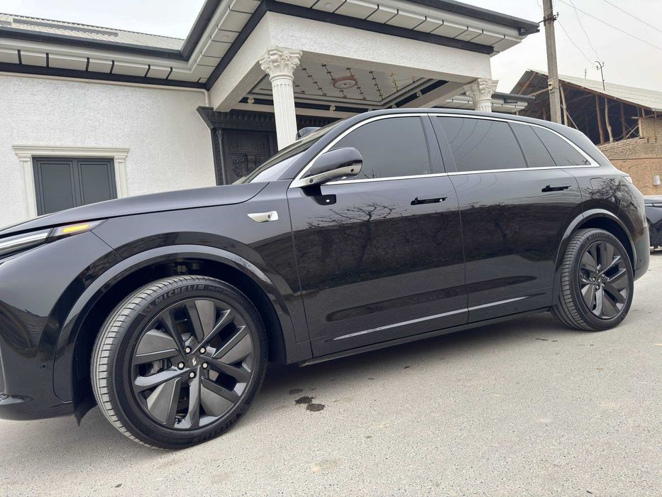 Lixiang L7 Ultra 2024 идеал. Узимники