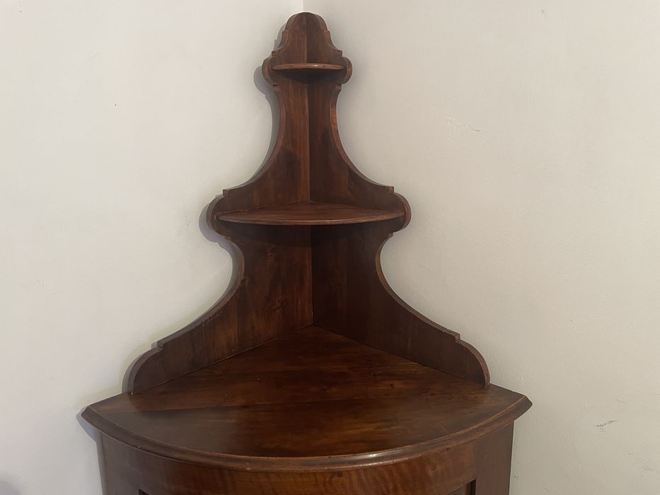 Dulap de colt furnir nuc, model frantuzesc secolul 19