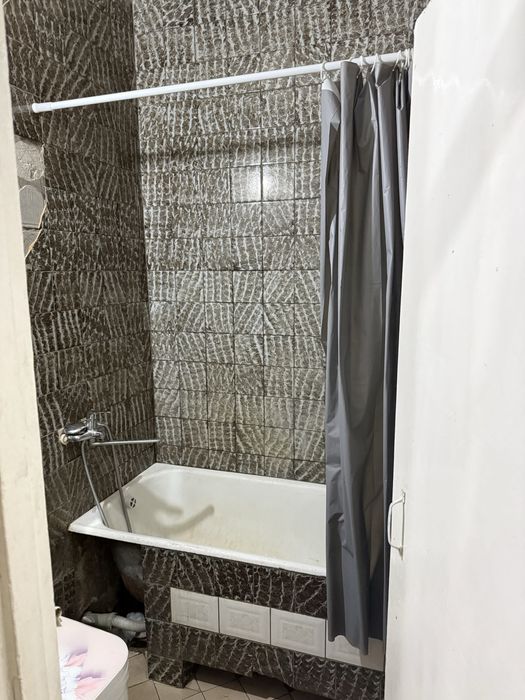 Uy 2 xonali 16-kvartal 23-dom