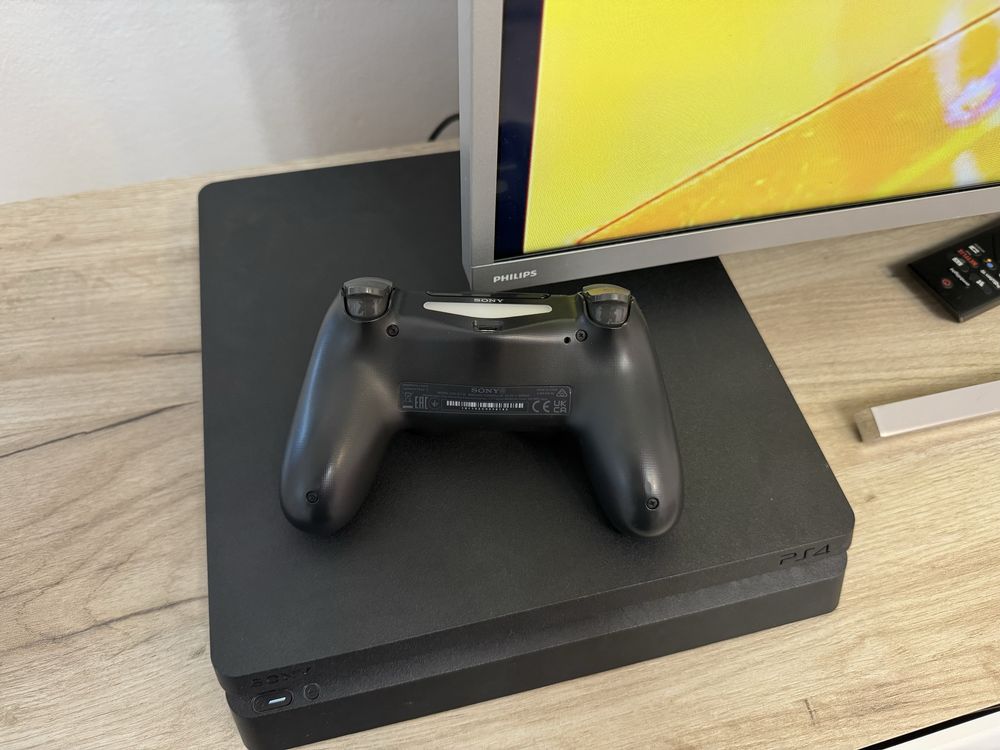 Playstation 4 Slim 500GB като НОВ!