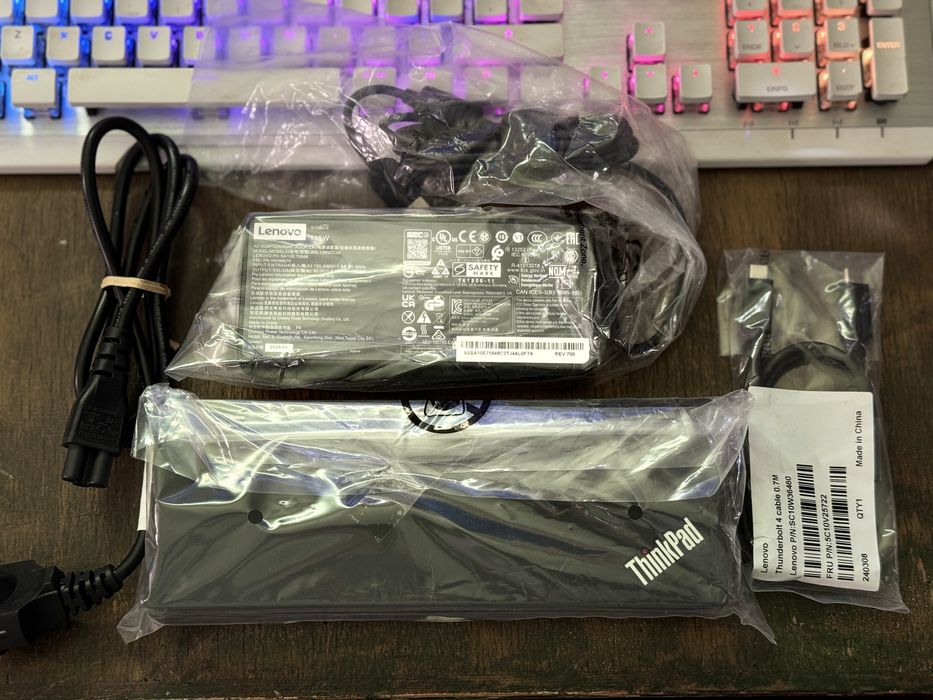 Thunderbolt 4 Lenovo Thinkpad USB - докинг станция