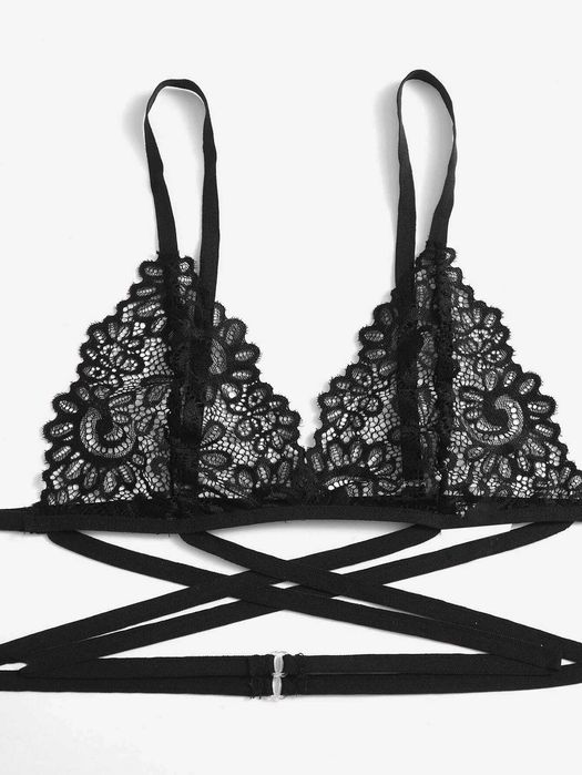 Set lenjerie sexy cu benzi si dantela