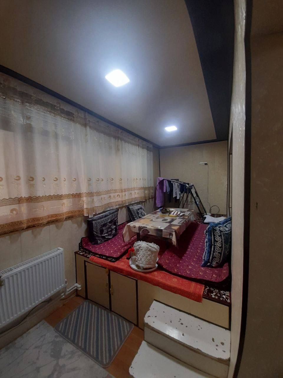Chirchiq shaxrida 3 xonali kvartira sotiladi (yevro remont)