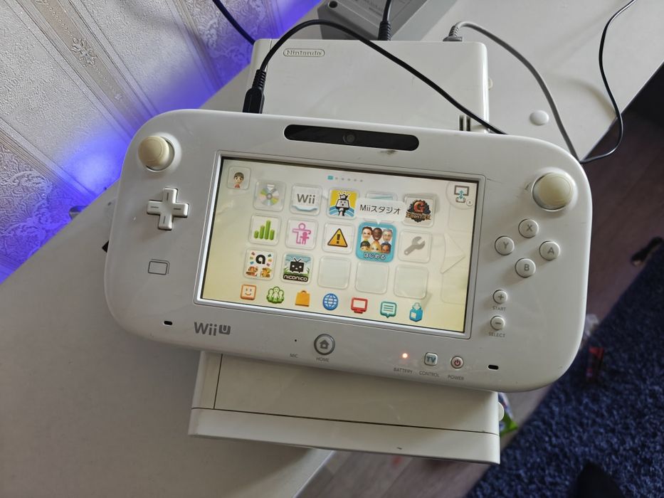 Nintendo Wii U 8GB (32gb microSD) ЧИТАЙТЕ ОПИСАНИЕ