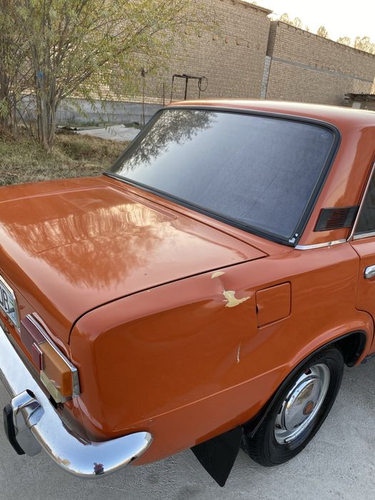 Vaz 21011 sotiladi