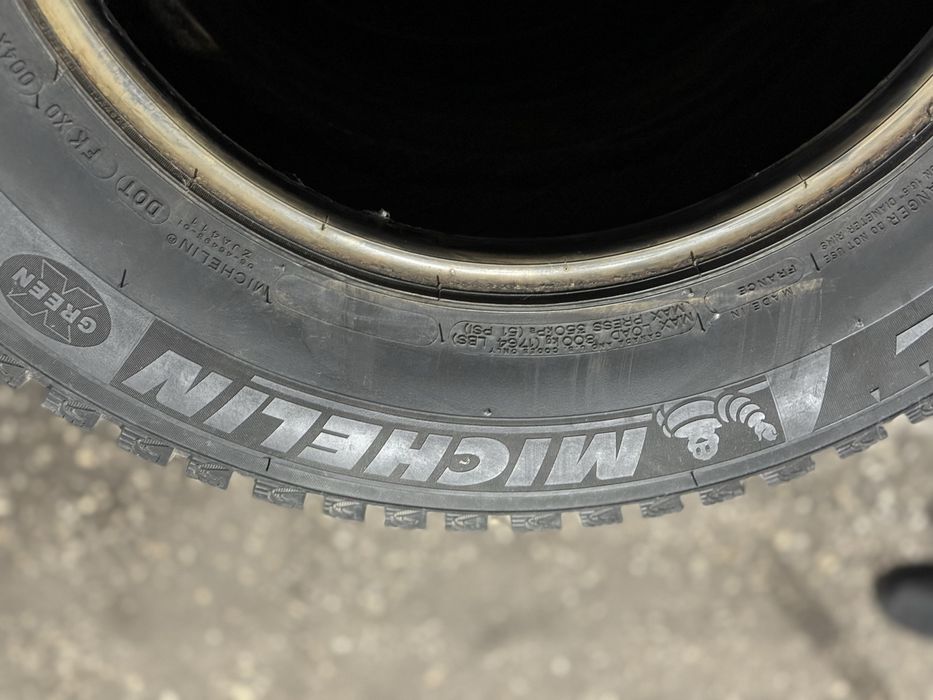 Michelin latitude 215/70/16