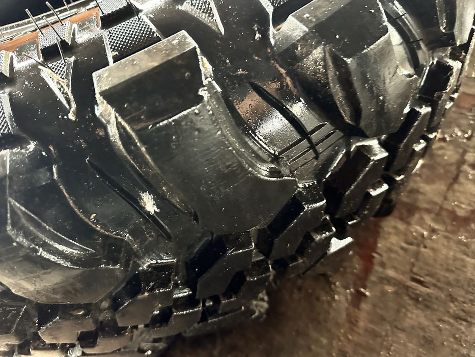 Продавам Гуму CST Landdragon MT-CL18