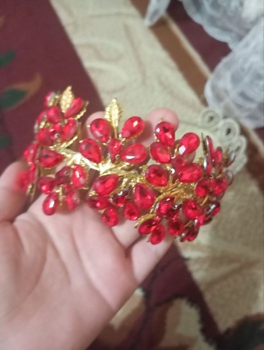 Ansambil, ko'ylak sotiladi