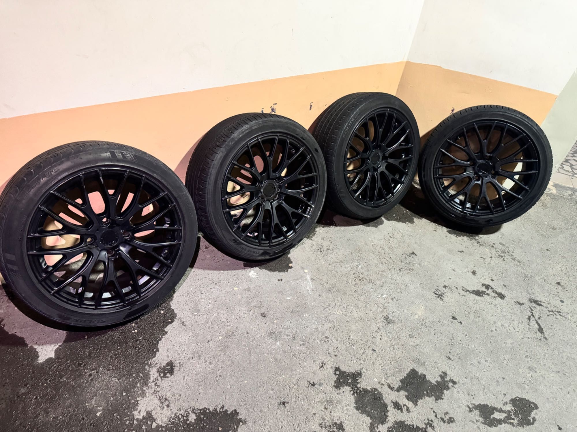 Diska balon jentra un 215/45 R17