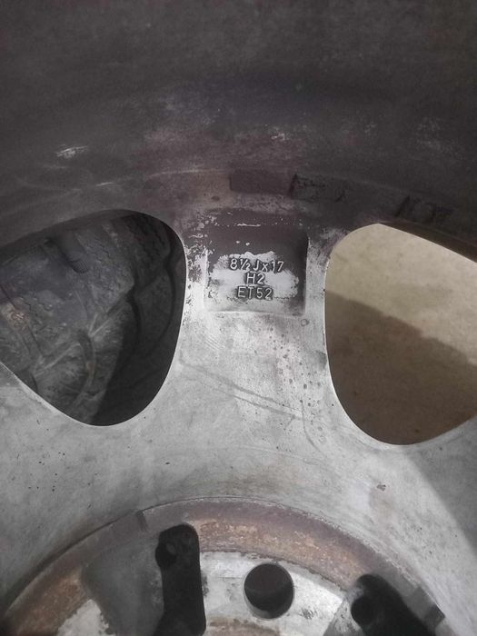 Гуми с джанти за коли и бусове