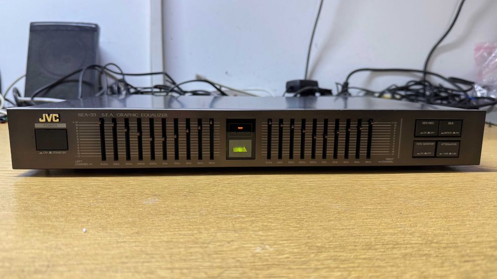 Egalizator grafic JVC SEA-33 2x10 benzi