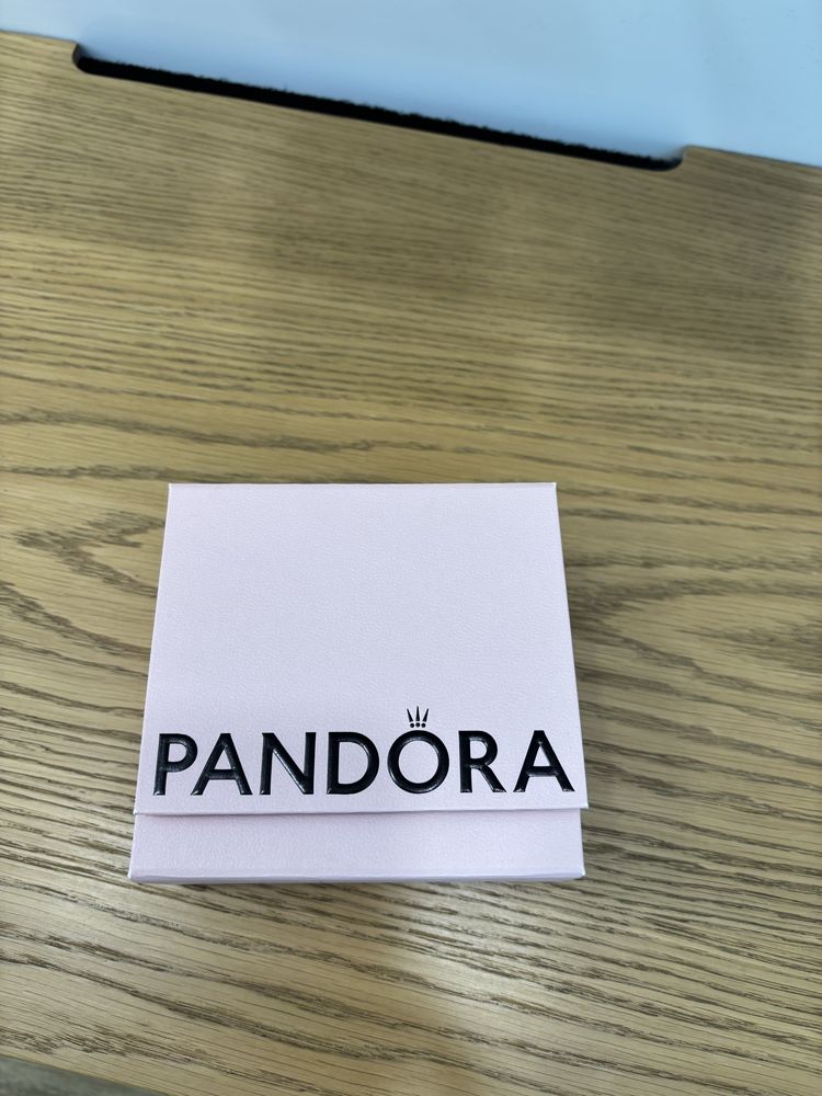 Комплект  обеци и колие Pandora