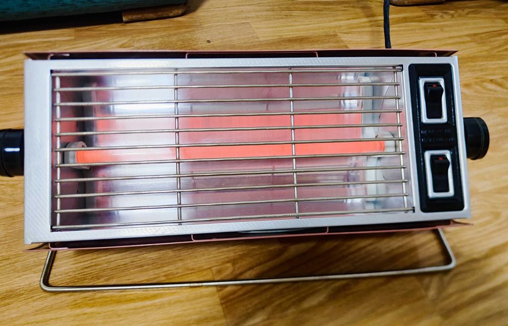 Продам новый Обогреватель Электрокамин