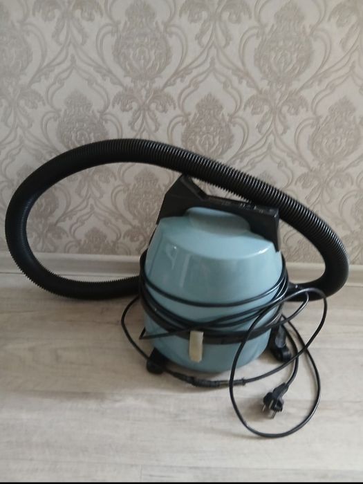 Продам пылесос Циклон