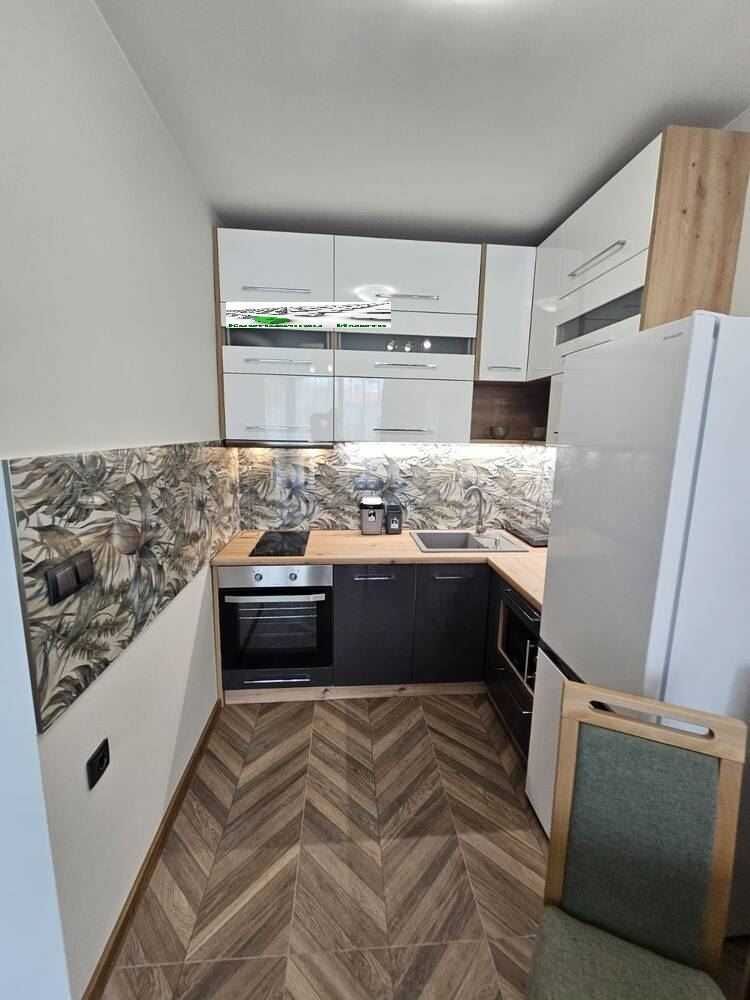 Дава се под наем Двустаен апартамент в Пловдив, Център - 76 кв.м за 680 € - Снимка #4