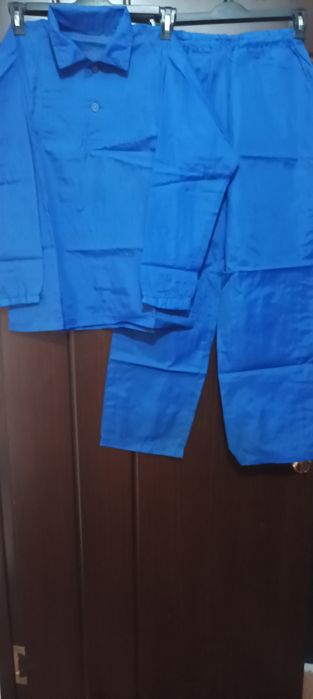 Костюм спортивный