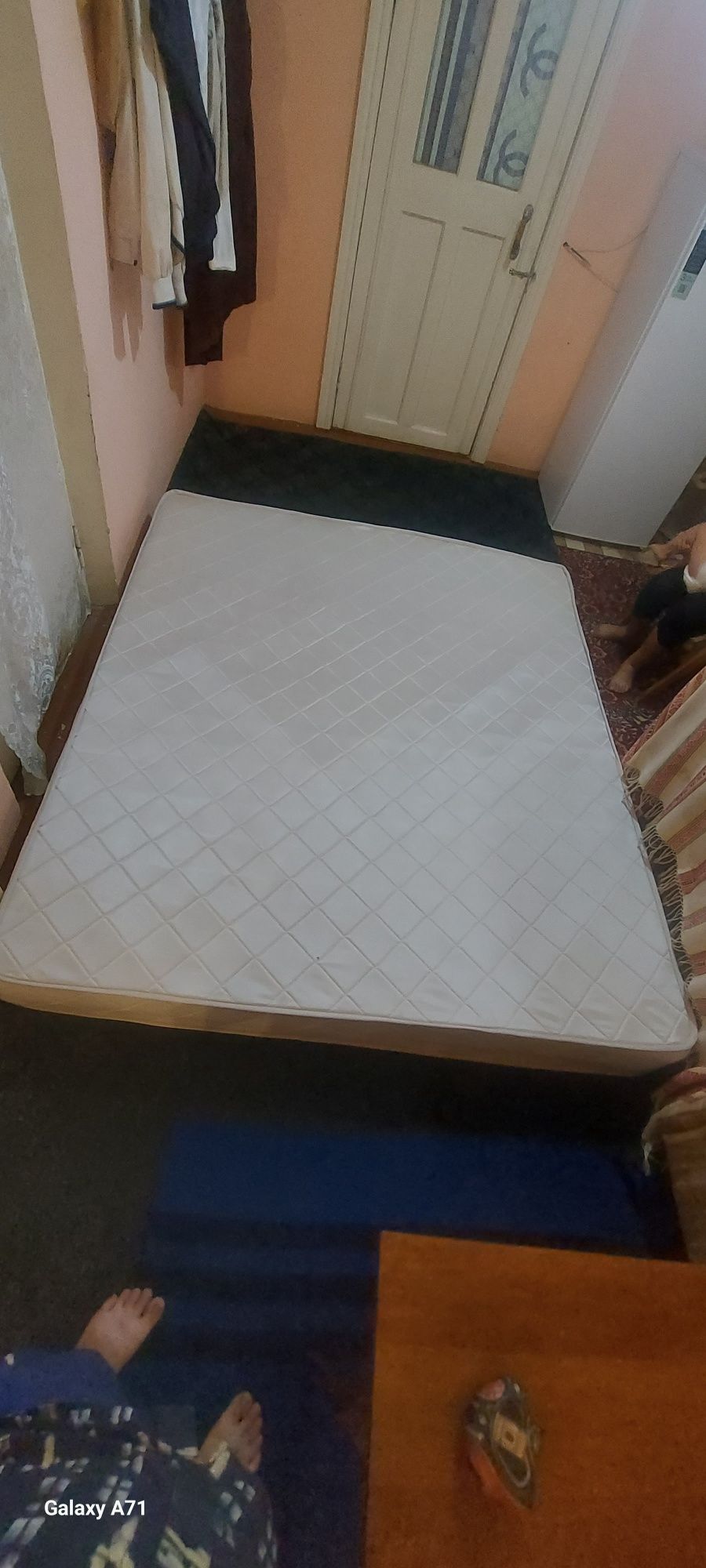 Матрас 180/210 состояние отличное
