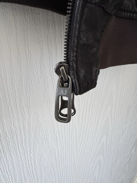 Яке кожено Armani