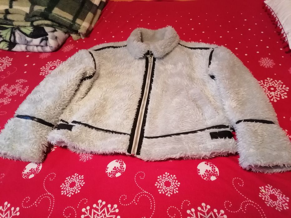 Haină damă (mărimea L)