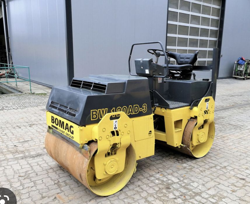 Manitou buldoexcavator bobcat miniexcavator miniincarcator compactor