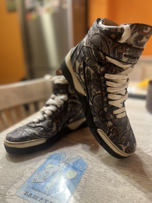 Оригинални кецове Givenchy 43 номер