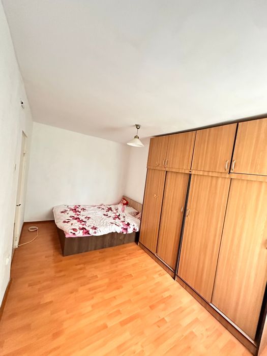 Vand apartament 2 camere