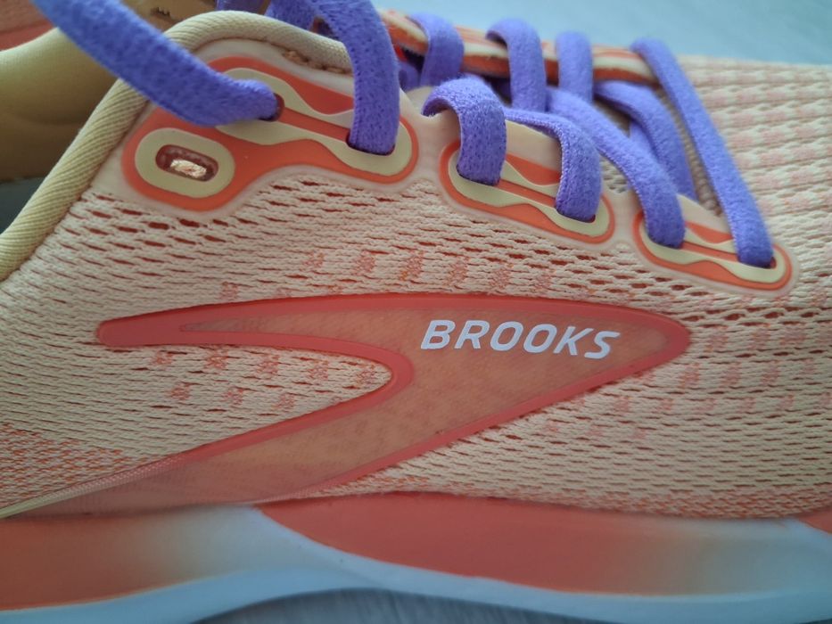 Vand Adidași Brooks 21 37,5 Dama Noi fără eticheta