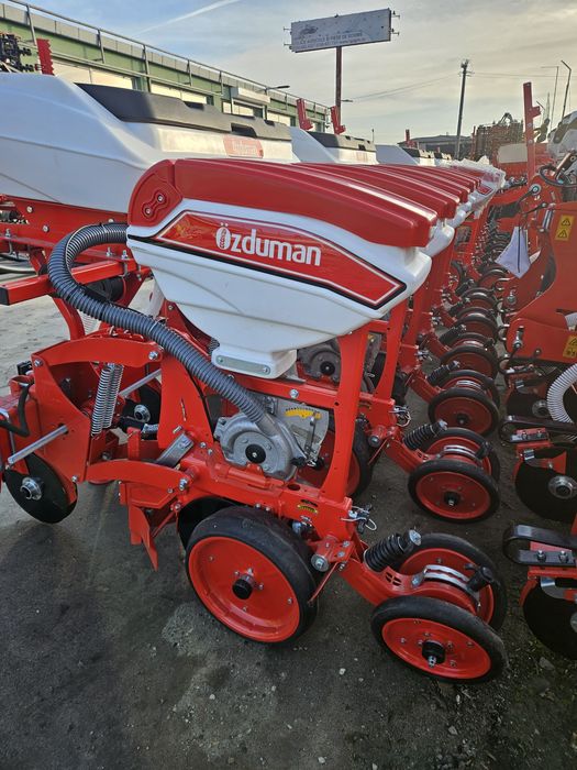 Semanatoare plante prasitoare(Porumb)marca OZDUMAN model HVMD 4,6,8,12