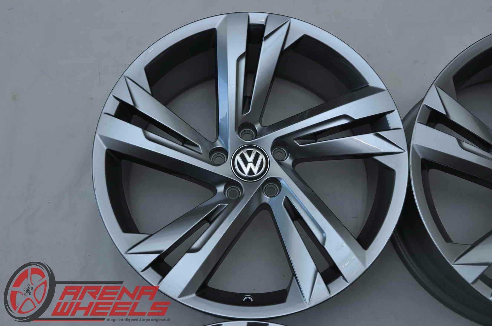 Jante Noi 19 inch Originale VW Tiguan 2 5NA ET38 R19 Gri Antracit