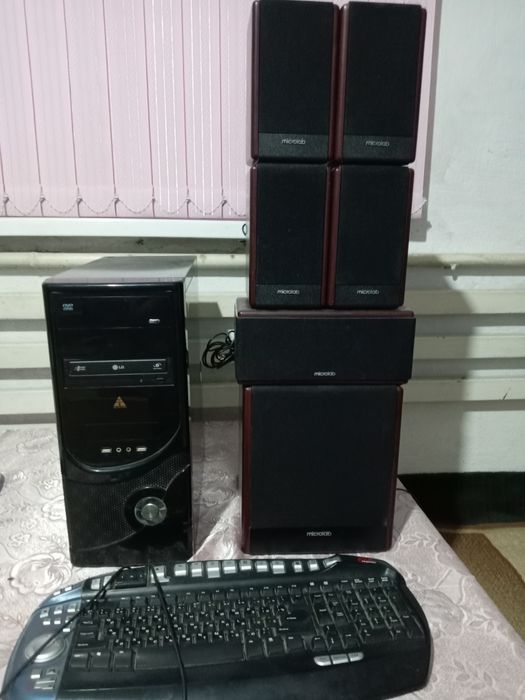 Компьютер с 6 колонками