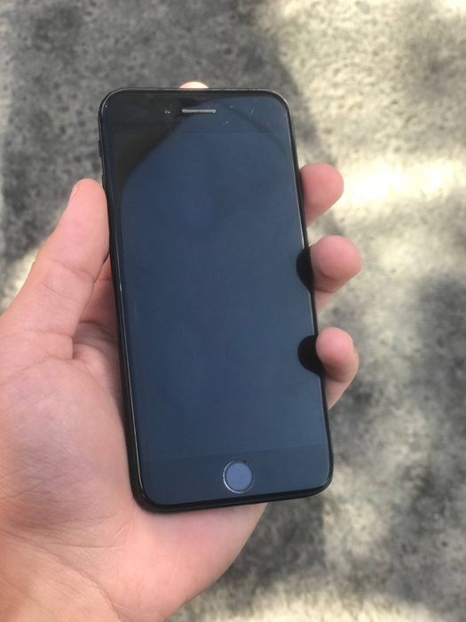 Se 2020 64gb.