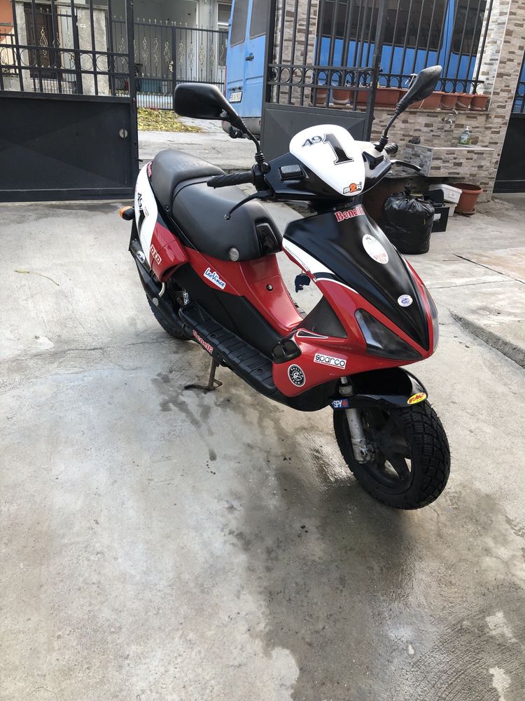 Скутер Benelli -50cc