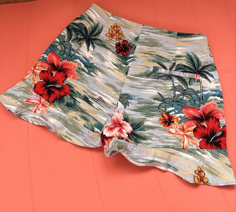 Къси панталонки Zara