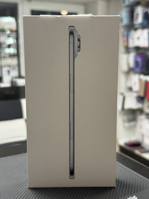 Apple iPhone 17 Air,Sky Blue,256GB *ЧистоНов*3г Гаранция*