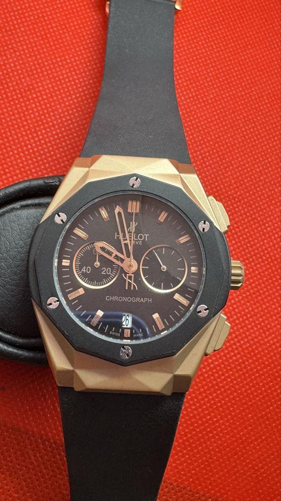 Мъжки часовник Hublot модел Geneva с автоматичен механизъм