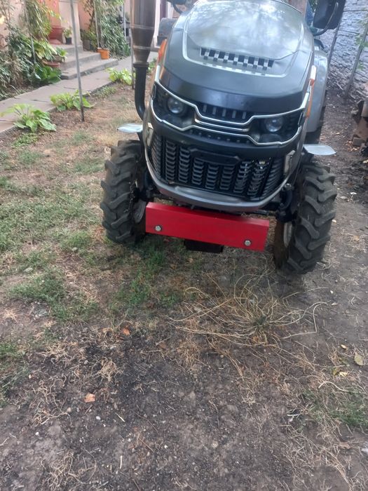 Vand tractoras  de 22 cp
