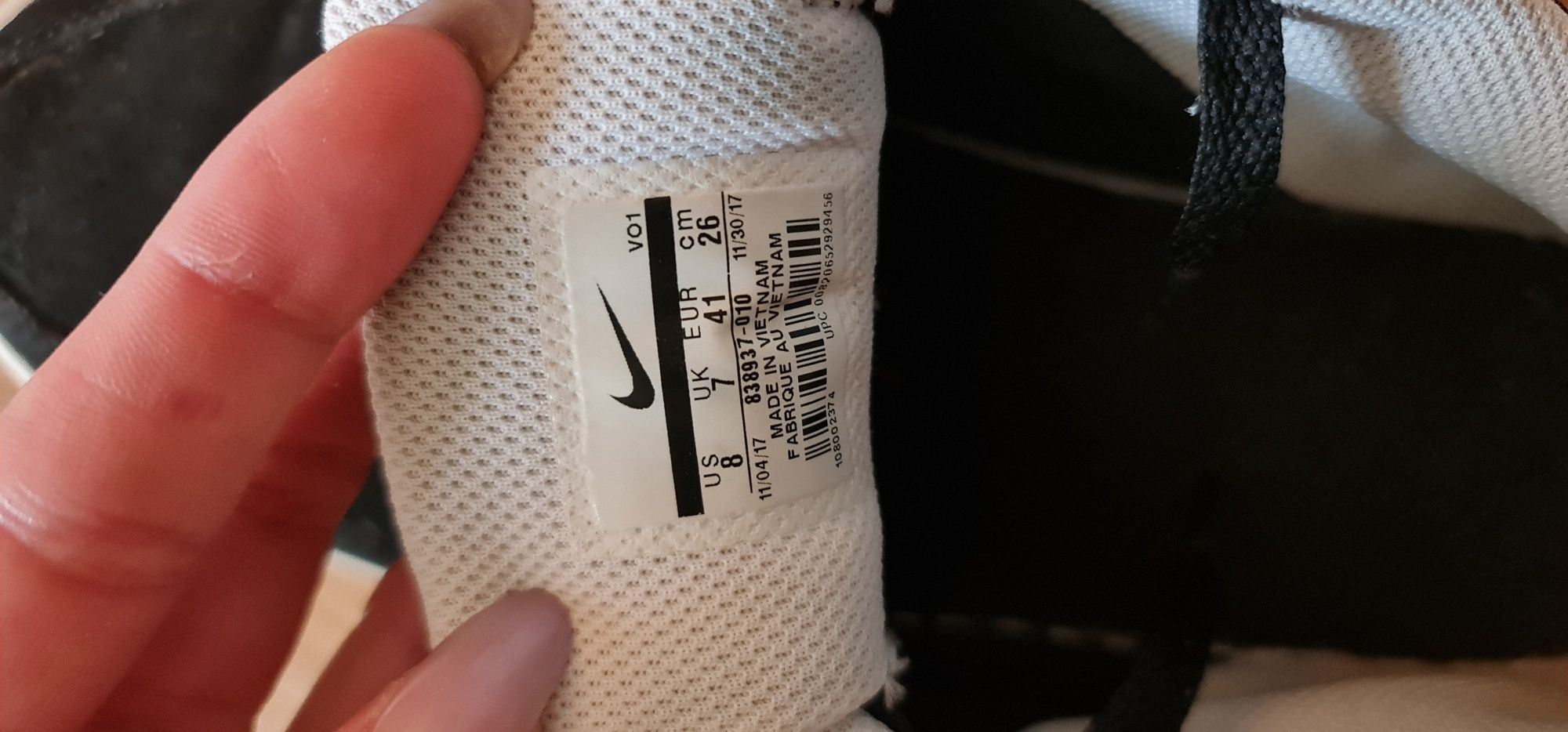 Adidasi Originali Nike