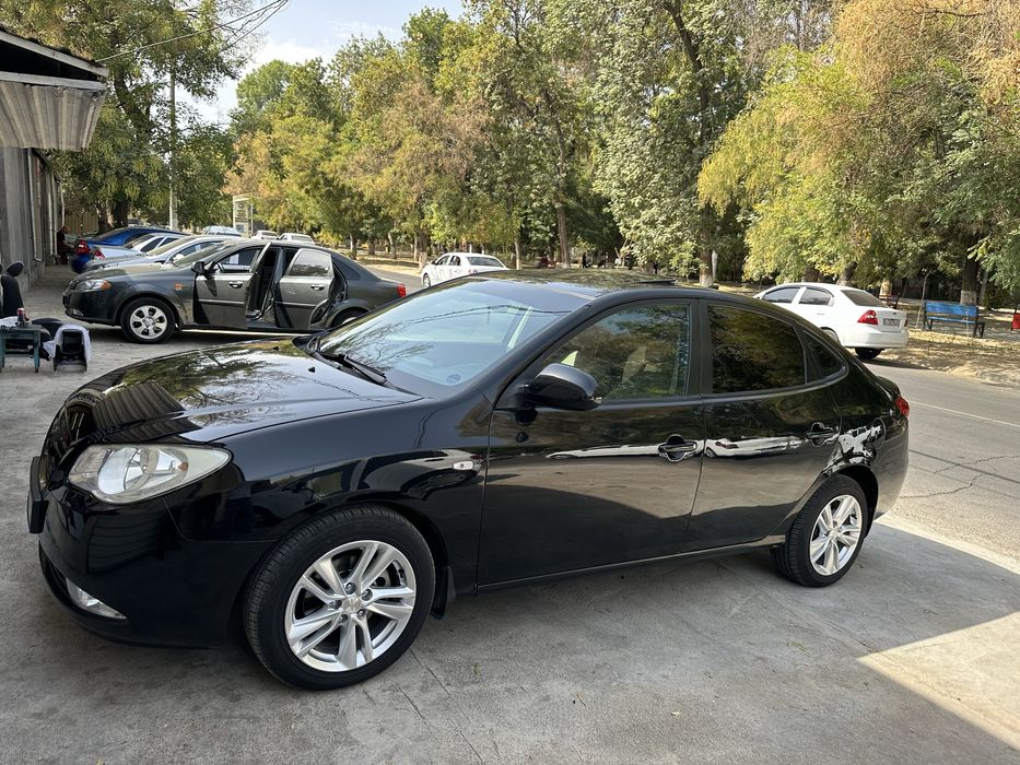 Hundai elantra 2007 srochna sotiladi xolati zor ortiqcha chiqimi yoq